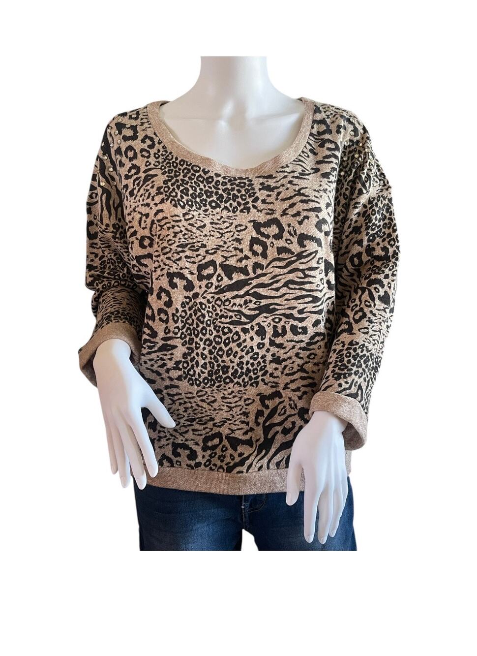 Bongo Woman’s Leopard Long Sleeve Pullover Size XL